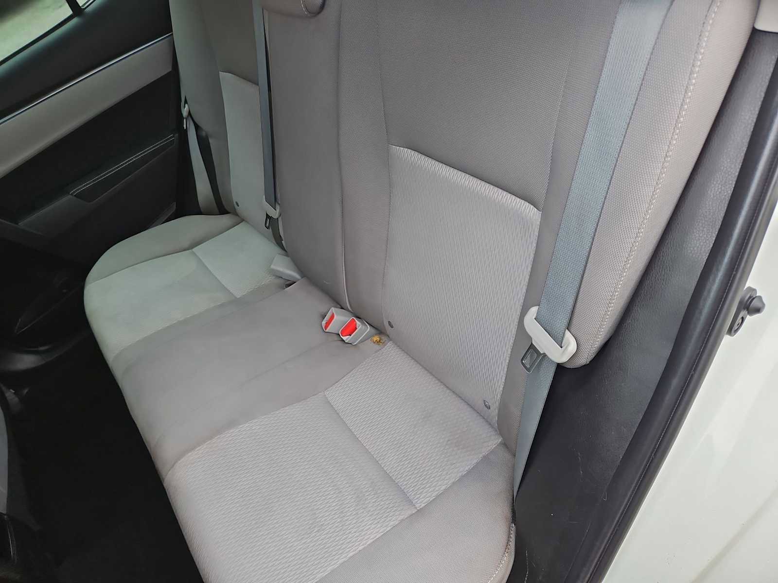 Used 2014 Toyota Corolla LE image 18