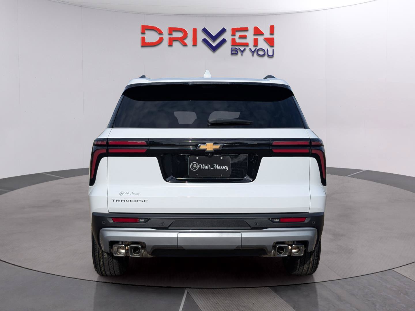 New 2026 Chevrolet Traverse LT w/ Driver Confidence Package FWD image 4