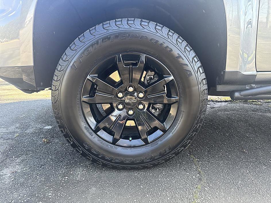 Used 2022 GMC Canyon AT4 image 8