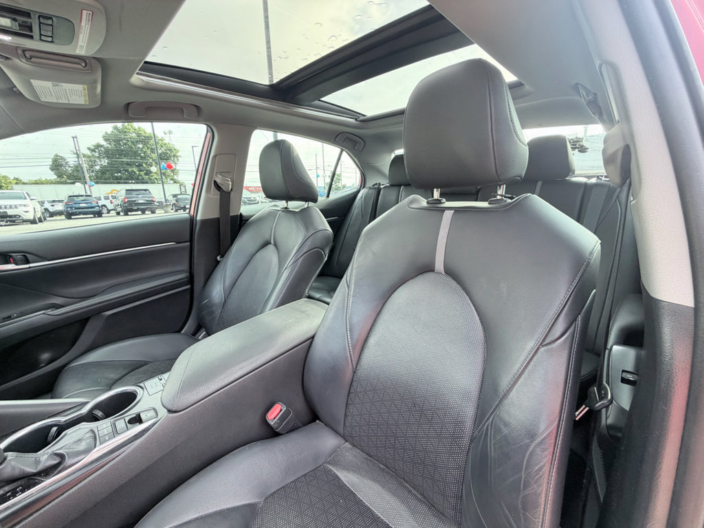 Used 2019 Toyota Camry XSE FWD image 18