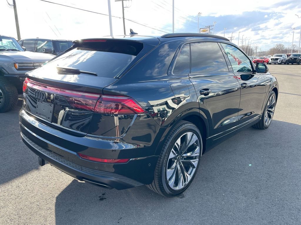 Used 2024 Audi Q8 Prestige image 5