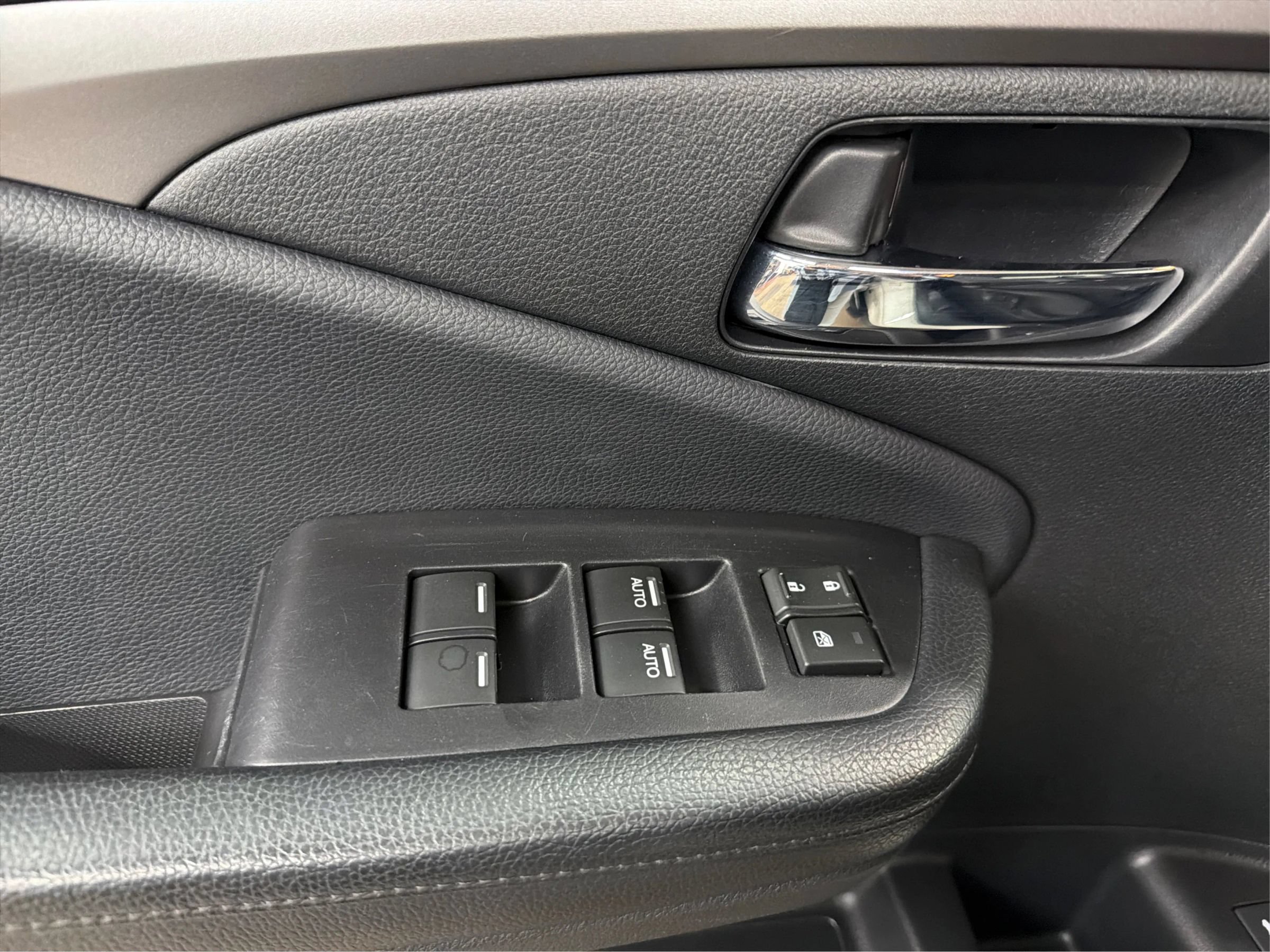 Used 2018 Honda Pilot EX-L image 18