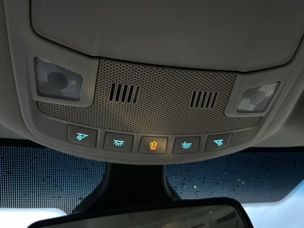 Used 2022 Ford Edge Titanium image 31