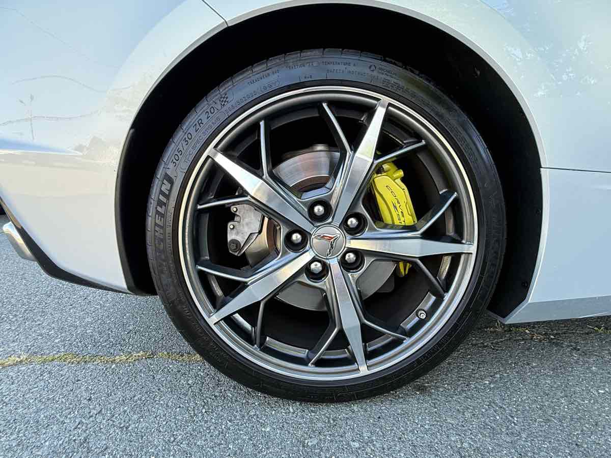 Used 2022 Chevrolet Corvette Stingray Premium Cpe w/ Z51 Performance Package RWD image 36