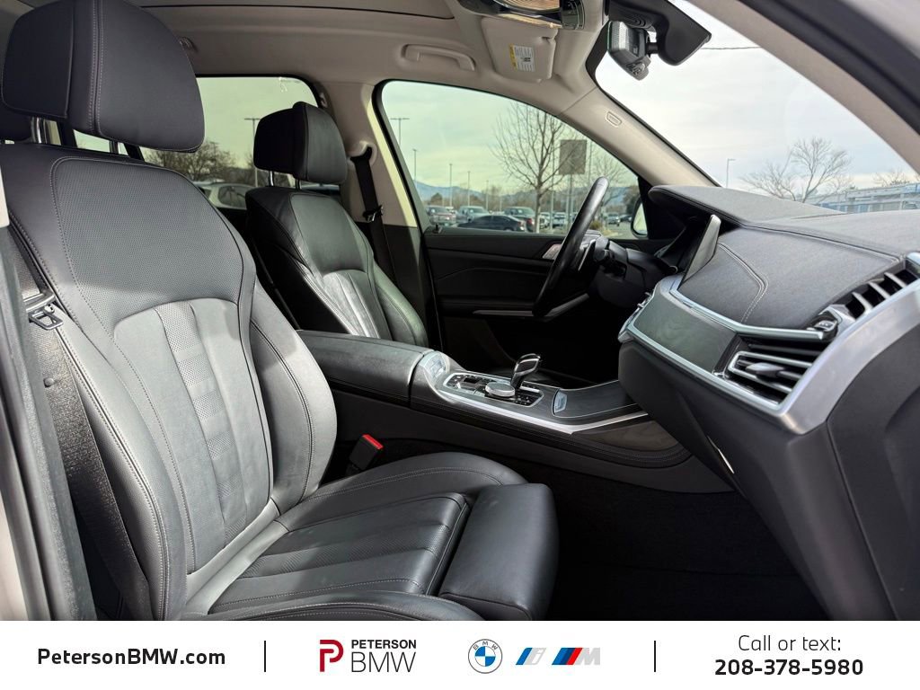 Used 2021 BMW X7 xDrive40i w/ Cold Weather Package image 18