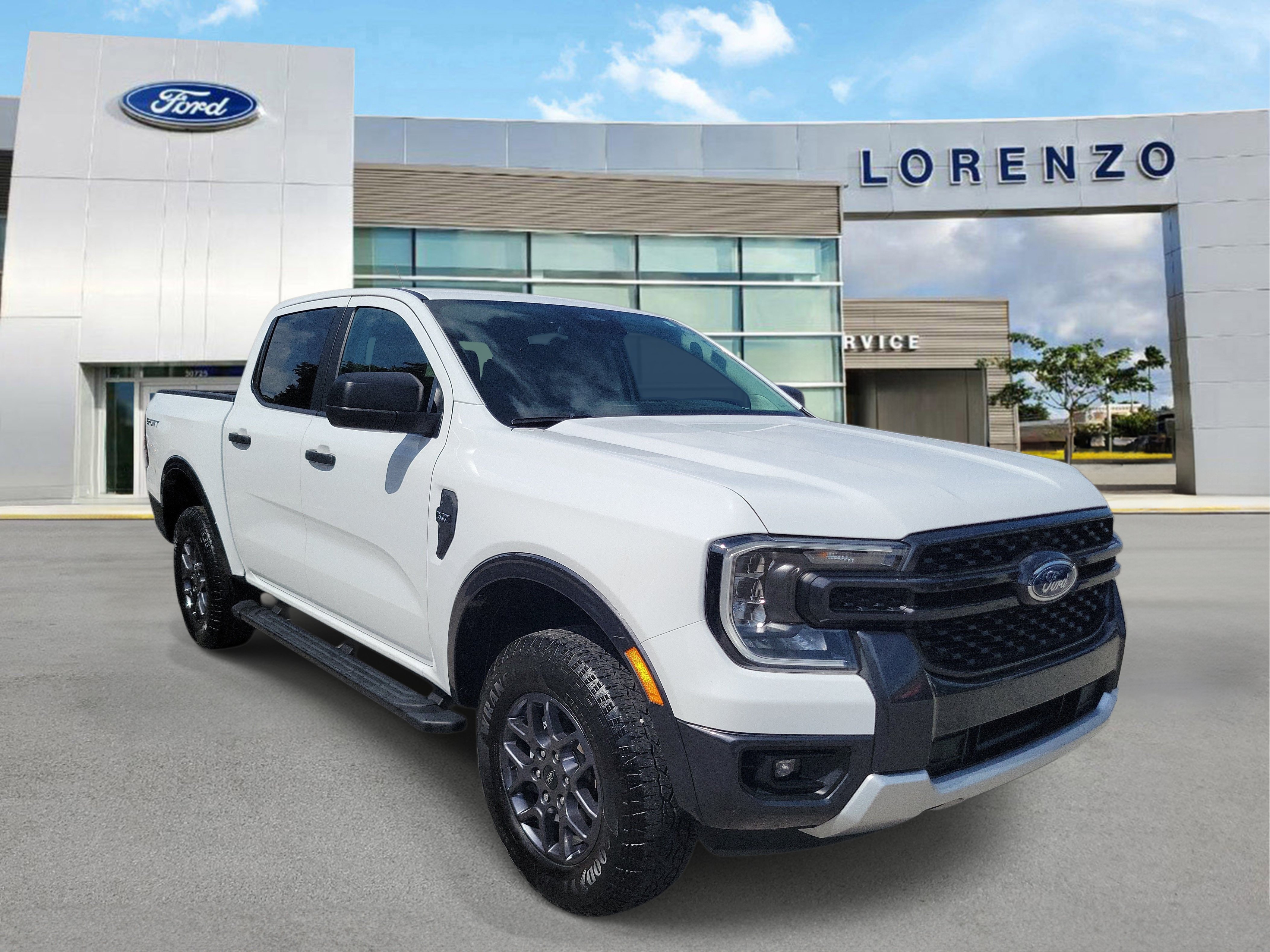 Certified 2024 Ford Ranger XLT w/ Trailer Tow Package RWD image 3