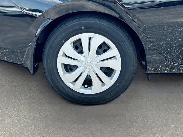 Certified 2021 Nissan Versa S FWD image 28