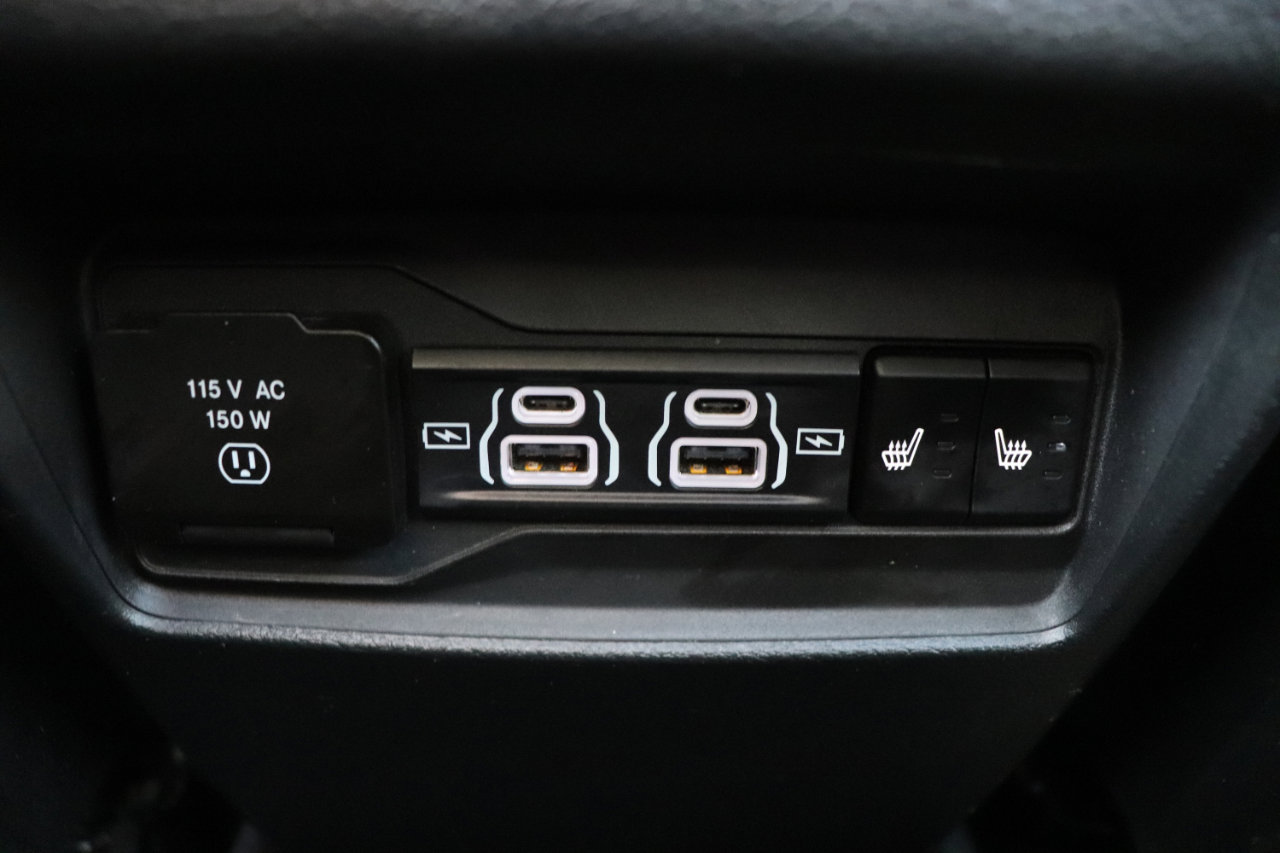 Used 2024 Jeep Grand Cherokee Limited 4xe image 23