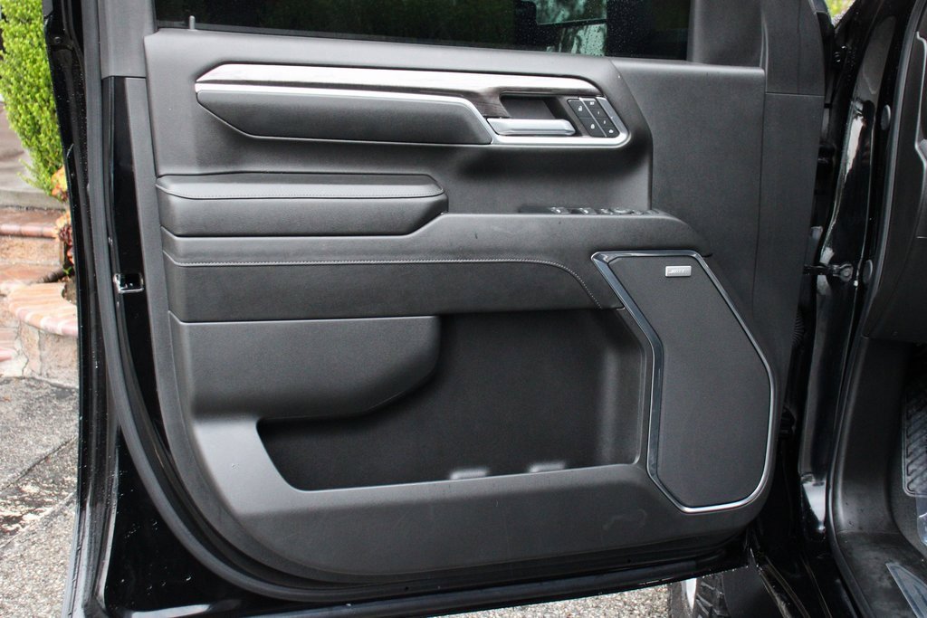 Used 2024 Chevrolet Silverado 2500 LTZ w/ LTZ Convenience Package image 14