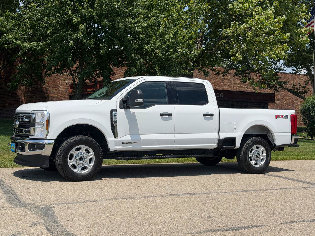 Used 2025 Ford F250 XLT w/ FX4 Off-Road Package AWD/4WD image 2