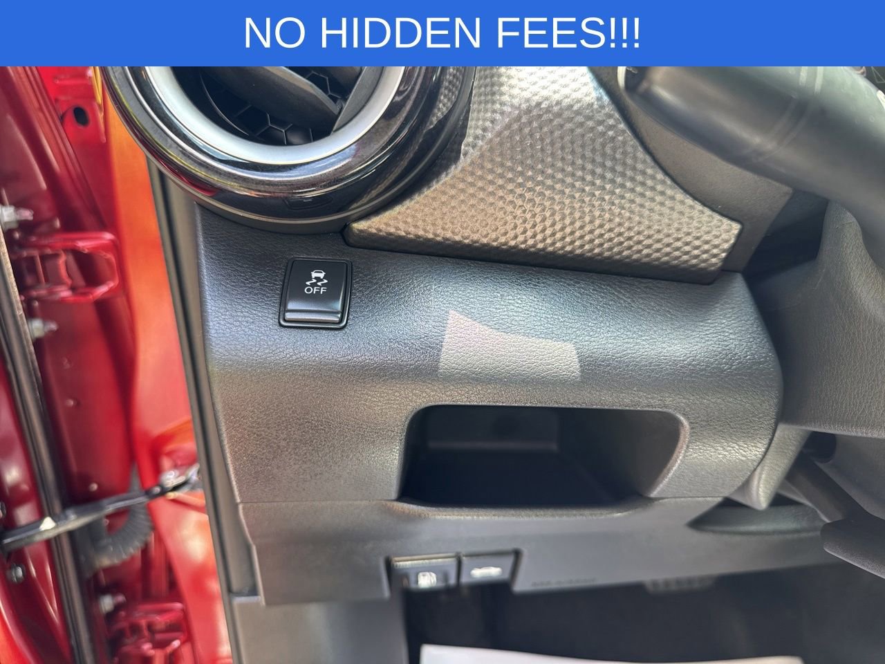 Used 2018 Nissan Kicks SV FWD image 19