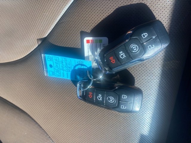 Used 2015 Lincoln MKC AWD w/ Equipment Group 102A Reserve image 9