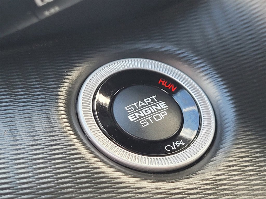 Used 2023 Jeep Grand Cherokee L Laredo image 27