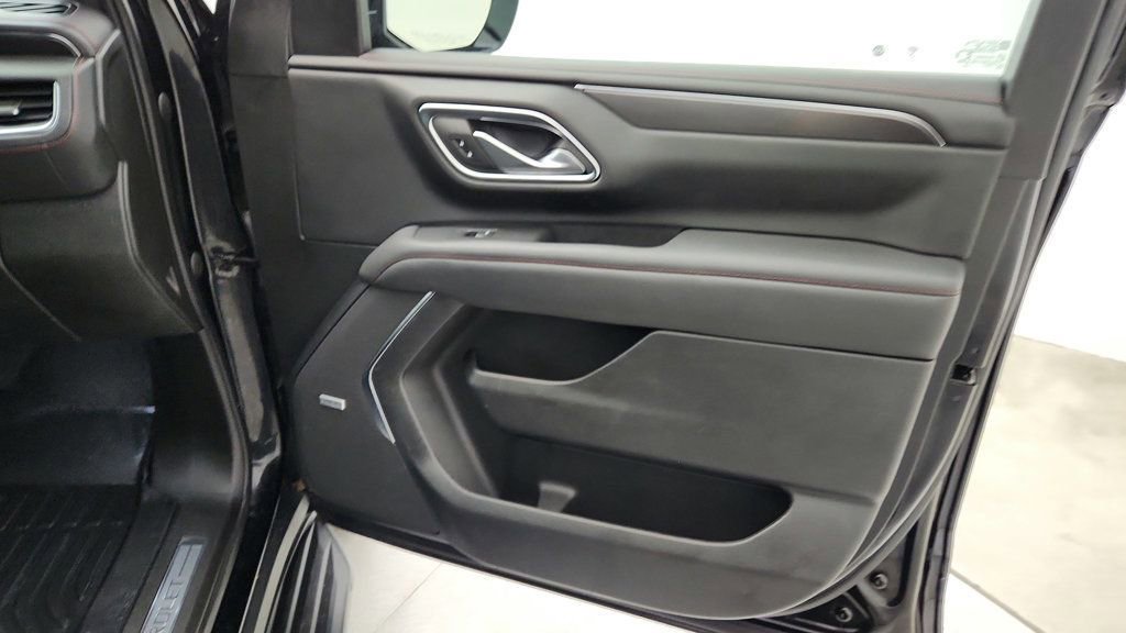 Used 2022 Chevrolet Tahoe RST w/ Luxury Package image 28