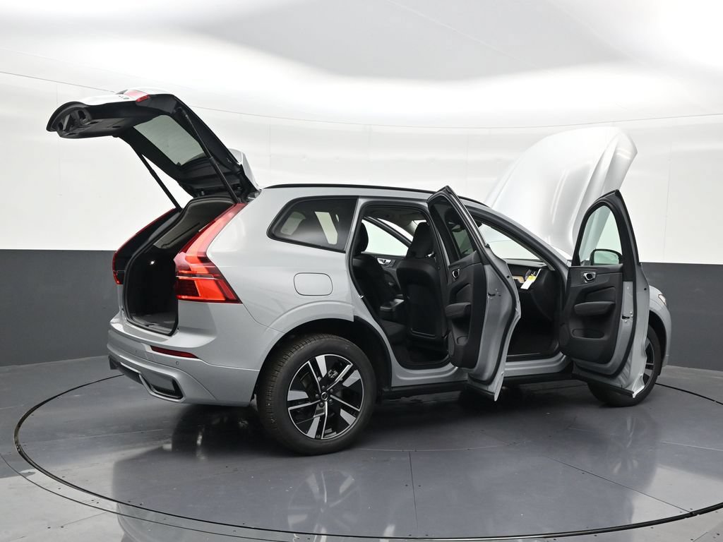 New 2026 Volvo XC60 B5 Core AWD/4WD image 29