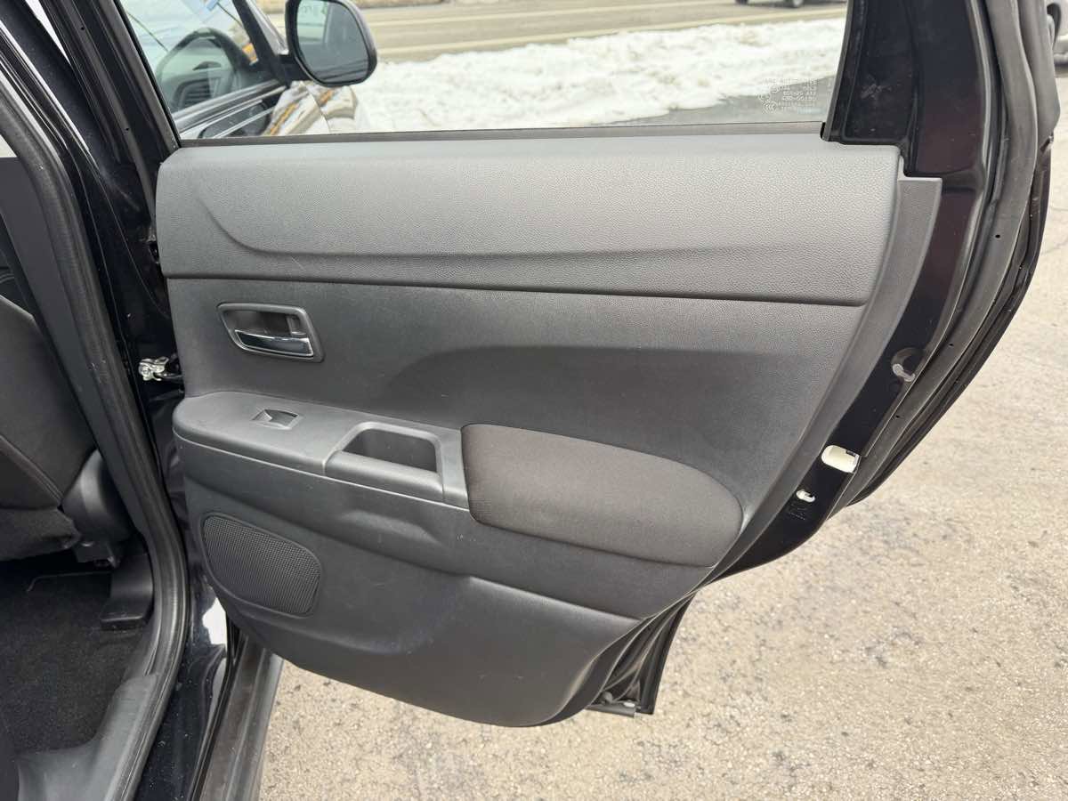 Used 2021 Mitsubishi Outlander Sport ES image 17