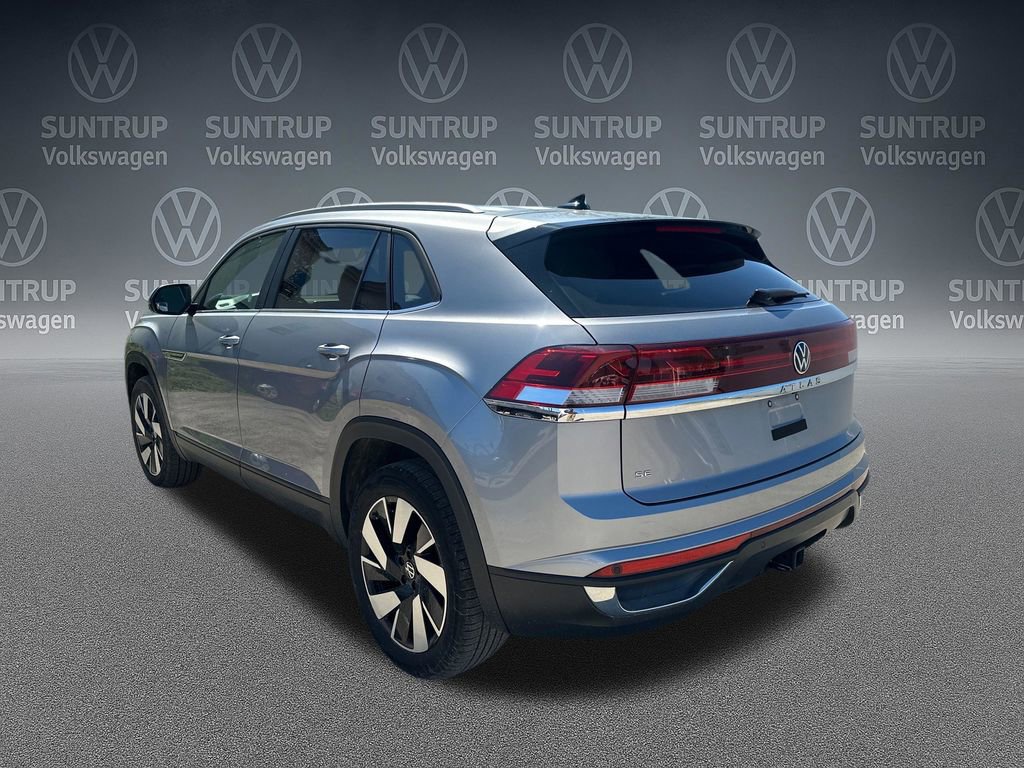 Used 2024 Volkswagen Atlas Cross Sport SE FWD image 33