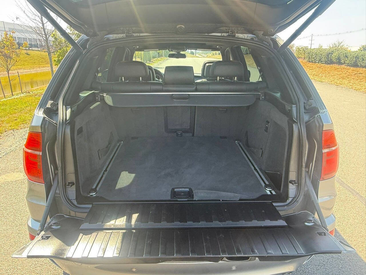 Used 2011 BMW X5 M image 15