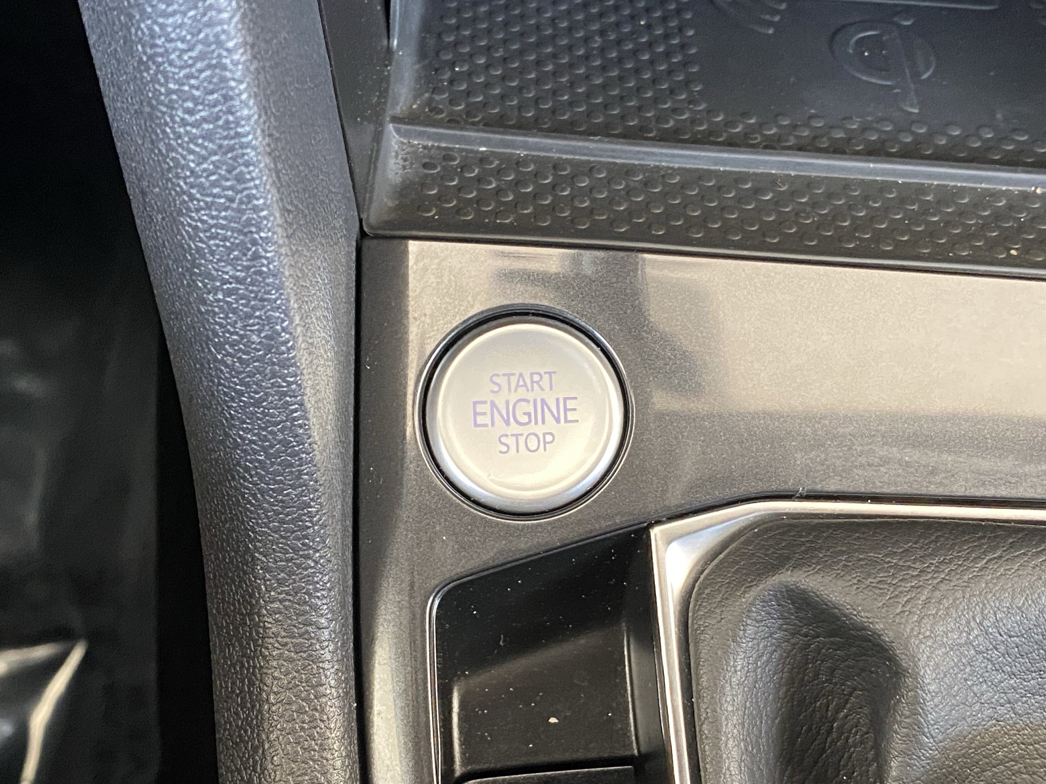 Certified 2023 Volkswagen Tiguan SE AWD/4WD image 14