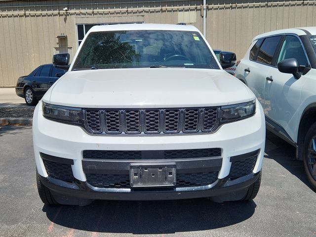 Used 2022 Jeep Grand Cherokee L Laredo AWD/4WD image 2