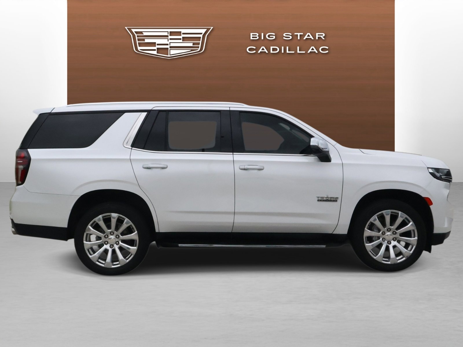 Used 2021 Chevrolet Tahoe Premier w/ Premium Package RWD image 6