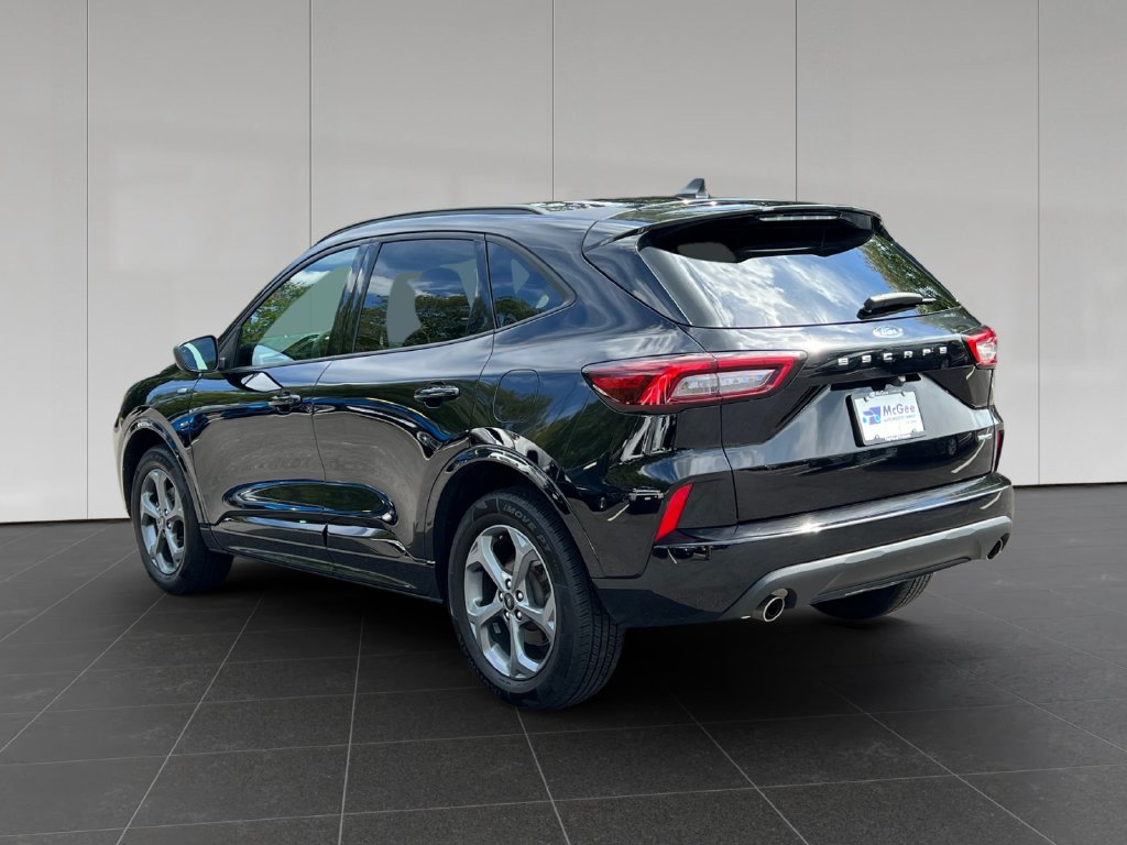 Used 2024 Ford Escape ST-Line AWD/4WD image 3