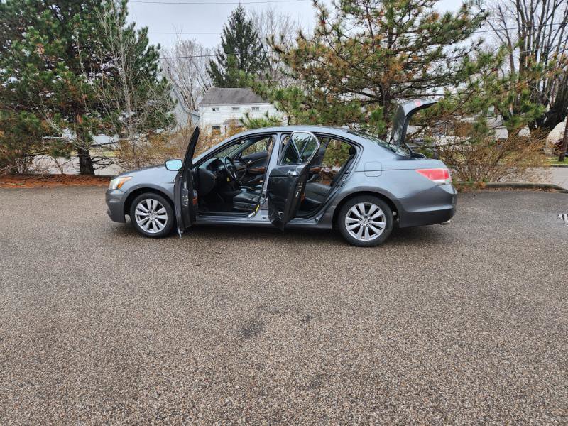 Used 2012 Honda Accord EX-L image 9