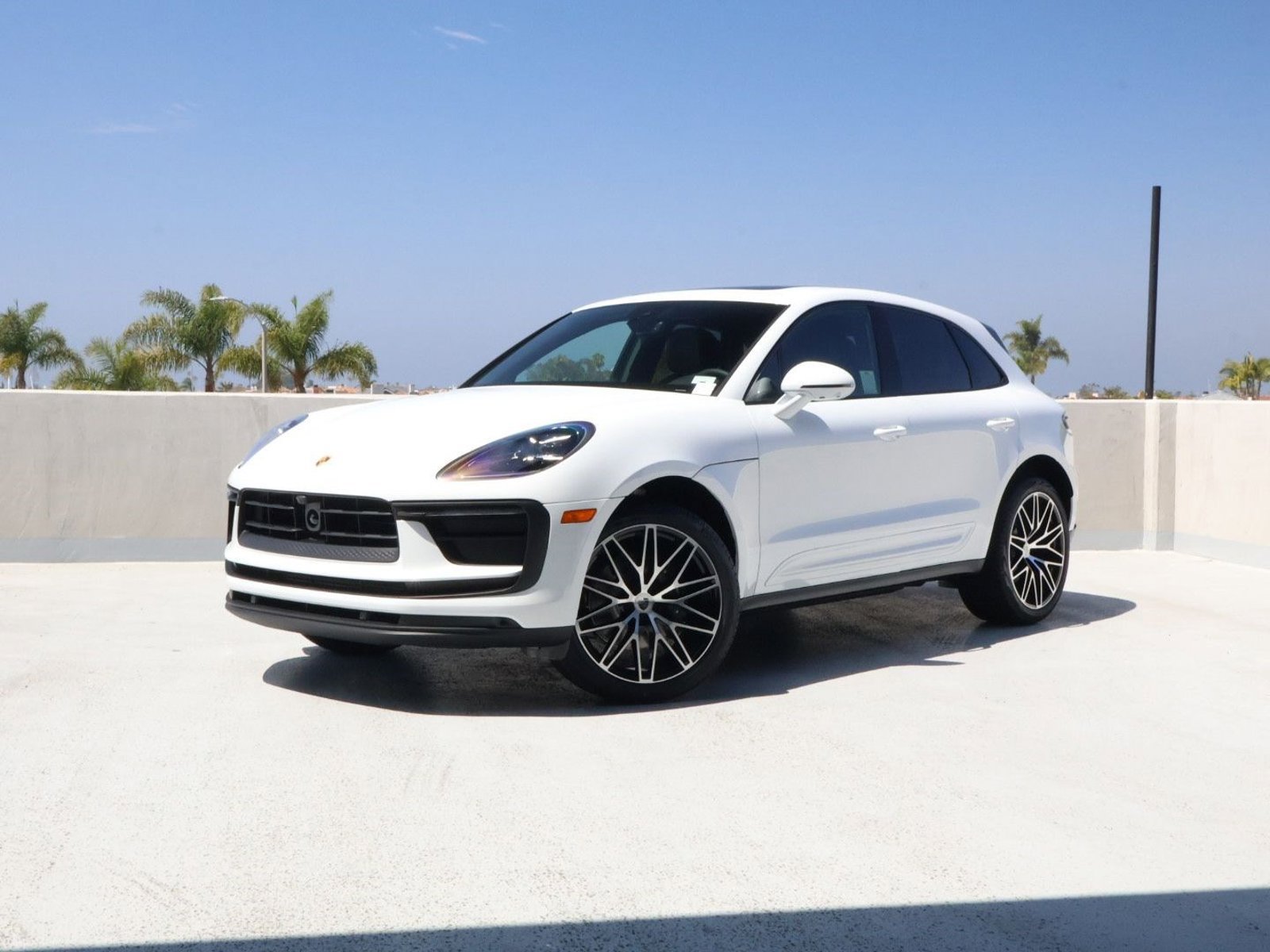 New 2026 Porsche Macan AWD/4WD image 1