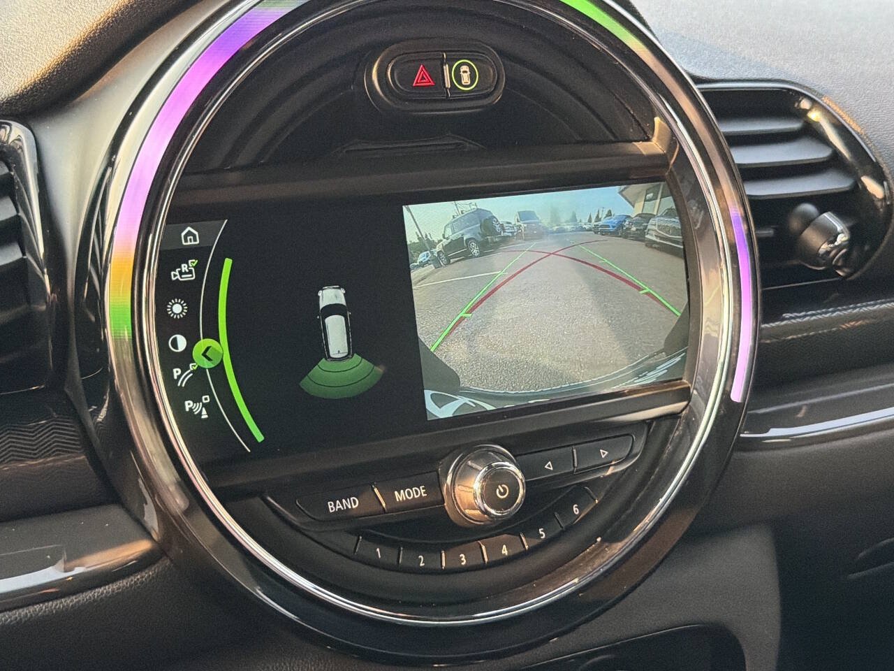 Used 2019 MINI Cooper Clubman ALL4 w/ Premium Package AWD/4WD image 28