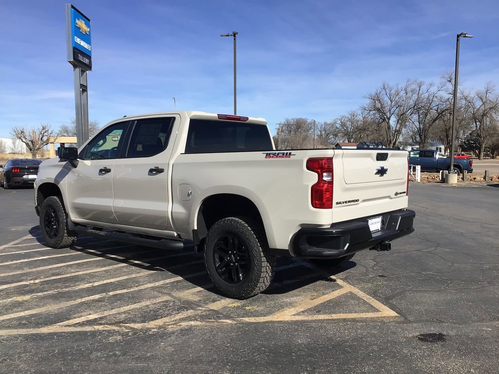 New 2026 Chevrolet Silverado 1500 Custom Trail Boss w/ LPO, Dark Essentials Package image 4