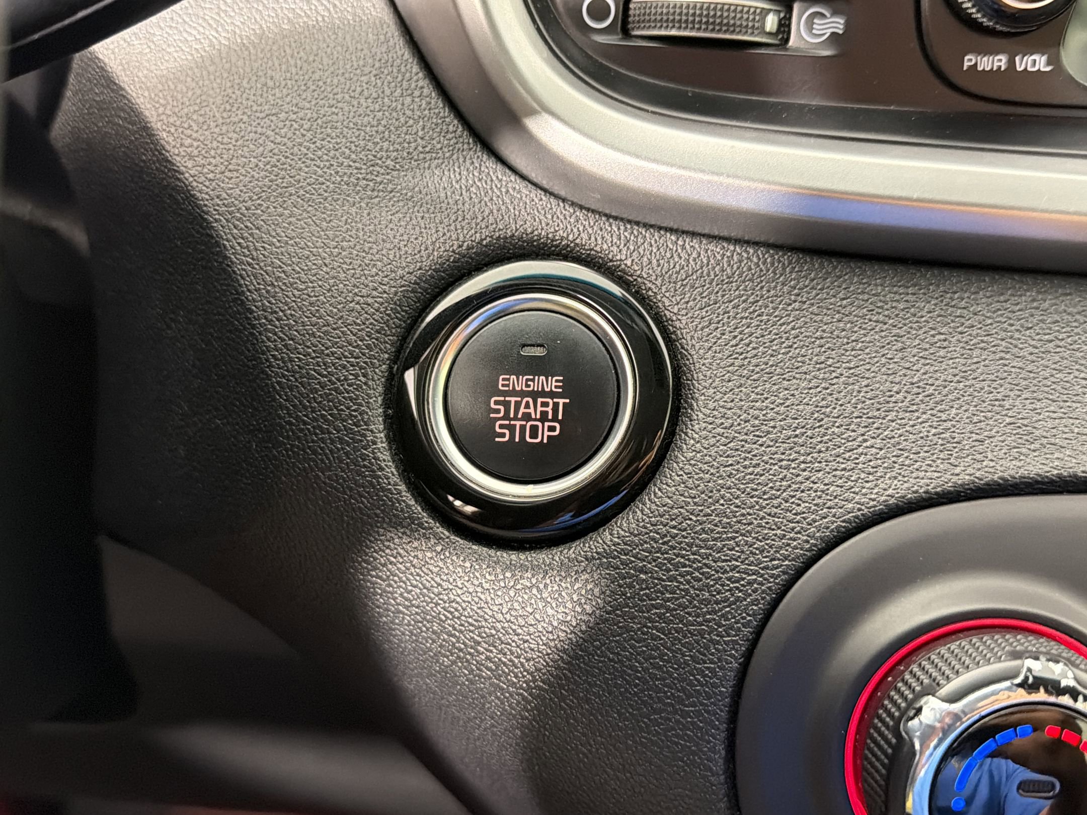 Used 2020 Kia Sorento S image 25