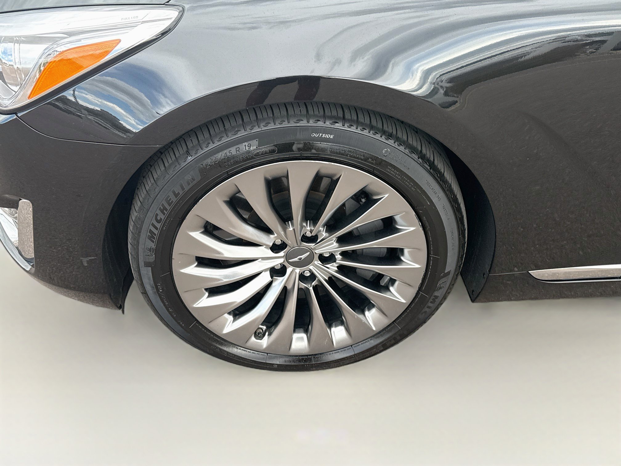 Used 2019 Genesis G90 3.3T Premium AWD/4WD image 11