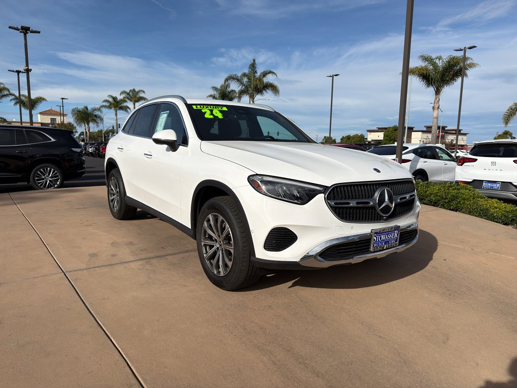 Used 2024 Mercedes-Benz GLC 300 300 Sport Utility image 3