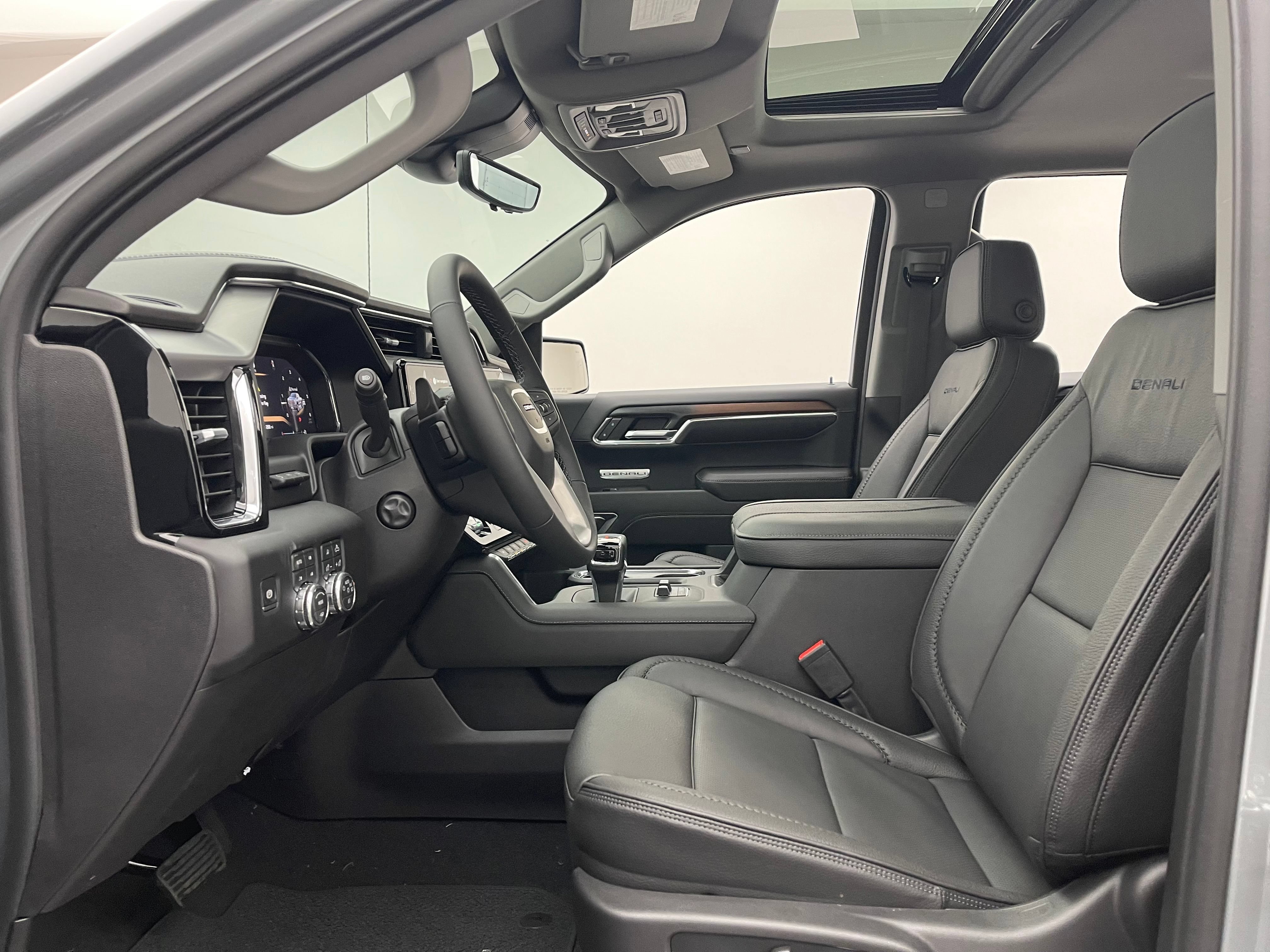 New 2026 GMC Sierra 1500 Denali w/ Denali Reserve Package AWD/4WD image 18