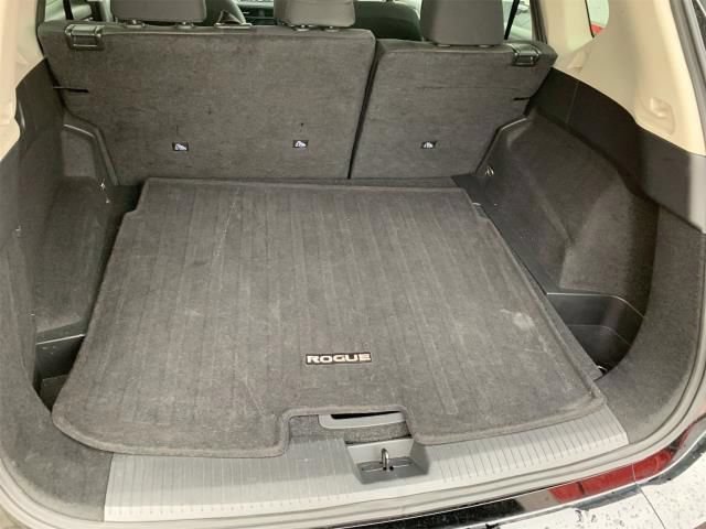Used 2025 Nissan Rogue SV FWD image 5