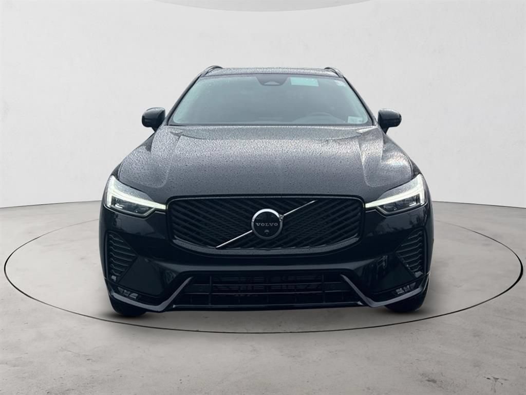 New 2026 Volvo XC60 B5 Plus w/ Protection Package Premier AWD/4WD image 8