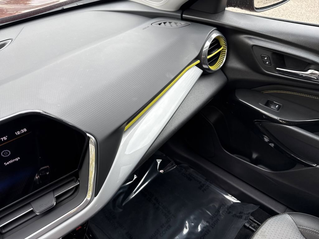 Used 2024 Chevrolet Trax LT w/ Driver Confidence Package image 23