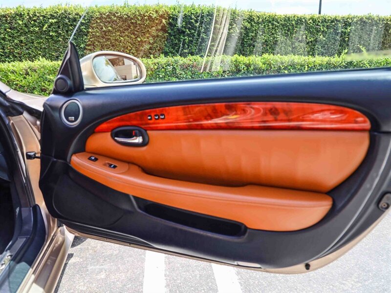 Used 2005 Lexus SC 430 Convertible w/ Preferred Accessory Pkg RWD image 23