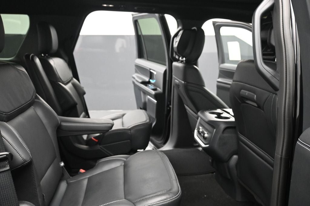 New 2026 Ford Expedition Platinum w/ Stealth Appearance Package AWD/4WD image 34