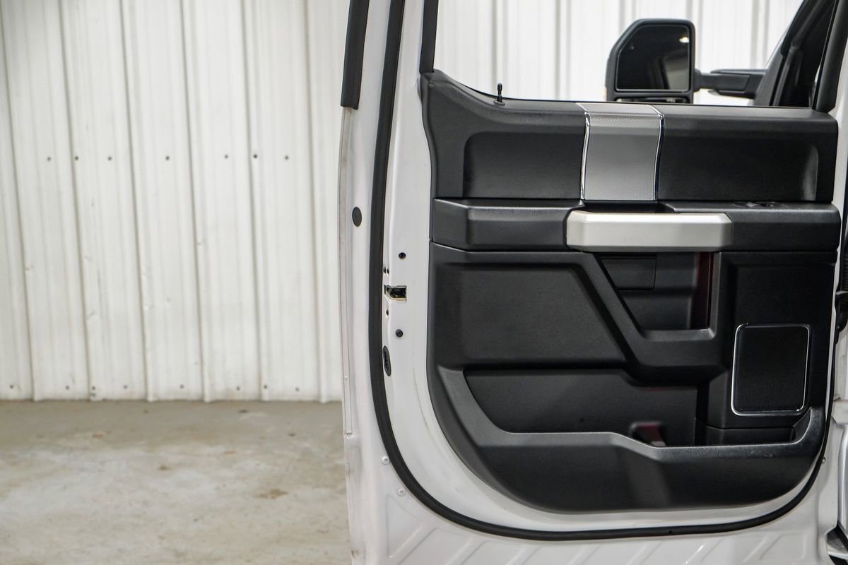 Used 2015 Ford F150 Lariat w/ Equipment Group 502A Luxury RWD image 31