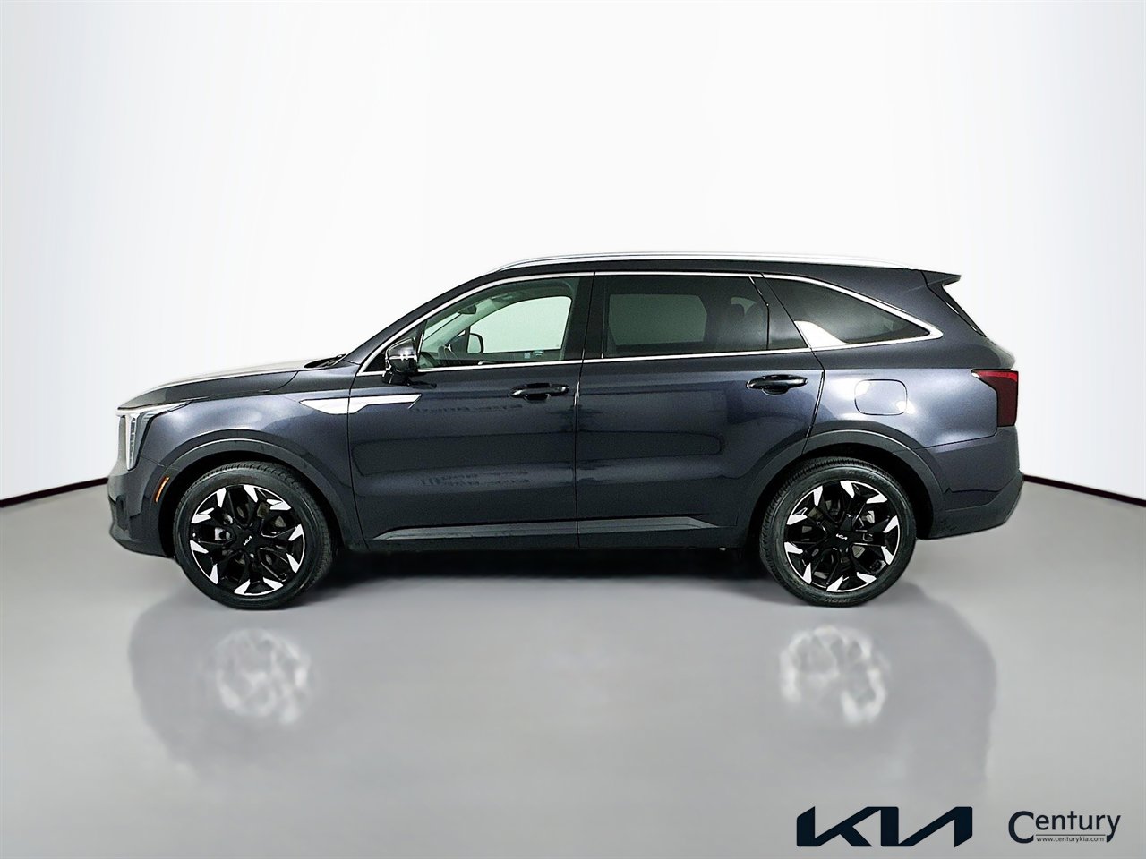 Certified 2025 Kia Sorento EX w/ Panoramic Sunroof Package image 8