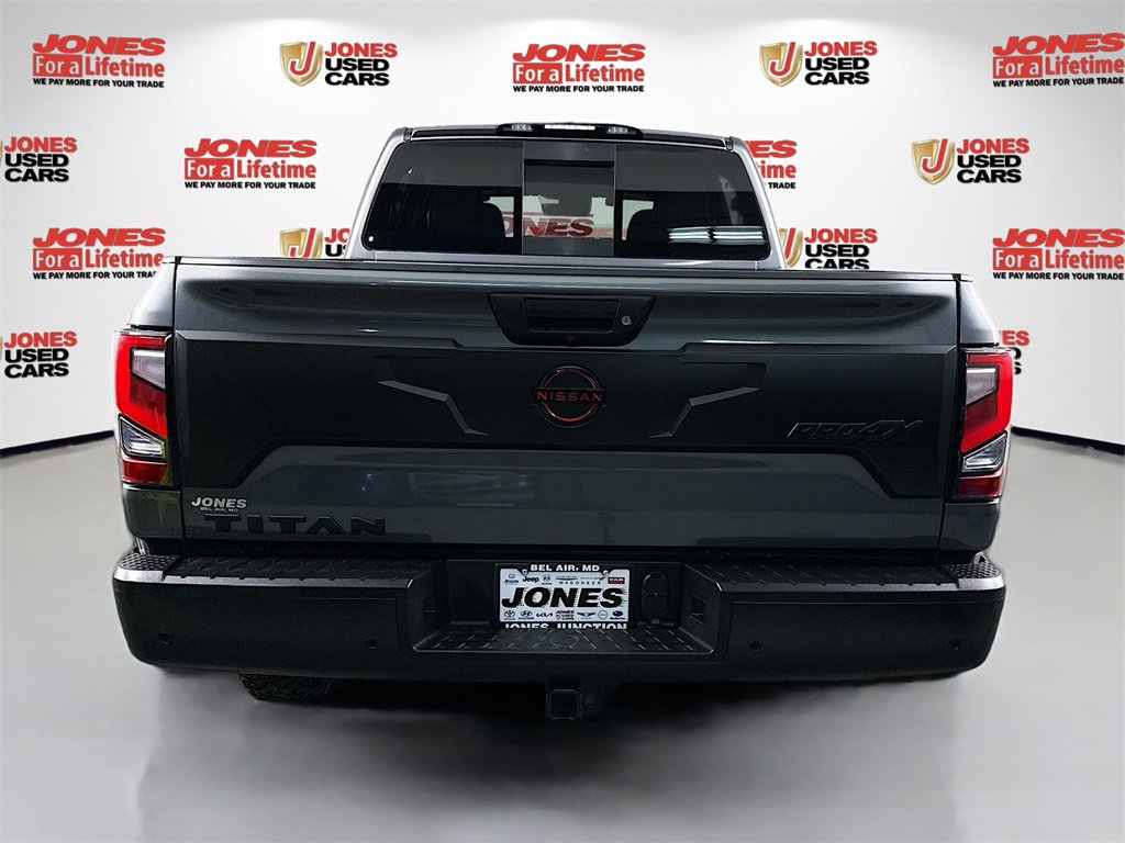 Used 2024 Nissan Titan PRO-4X image 15