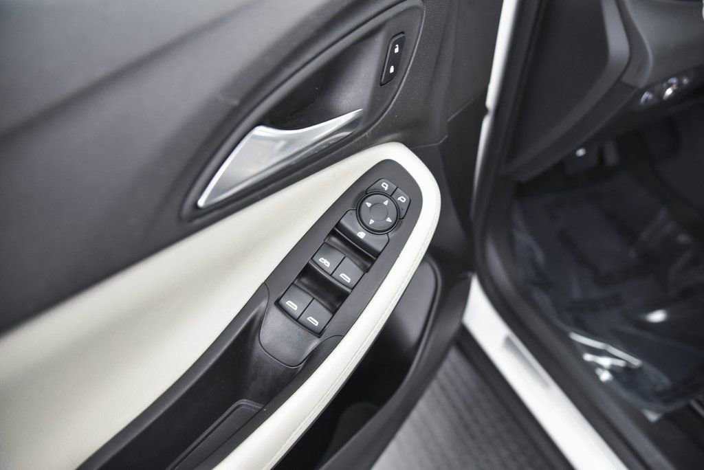 Used 2023 Buick Encore GX Select image 12