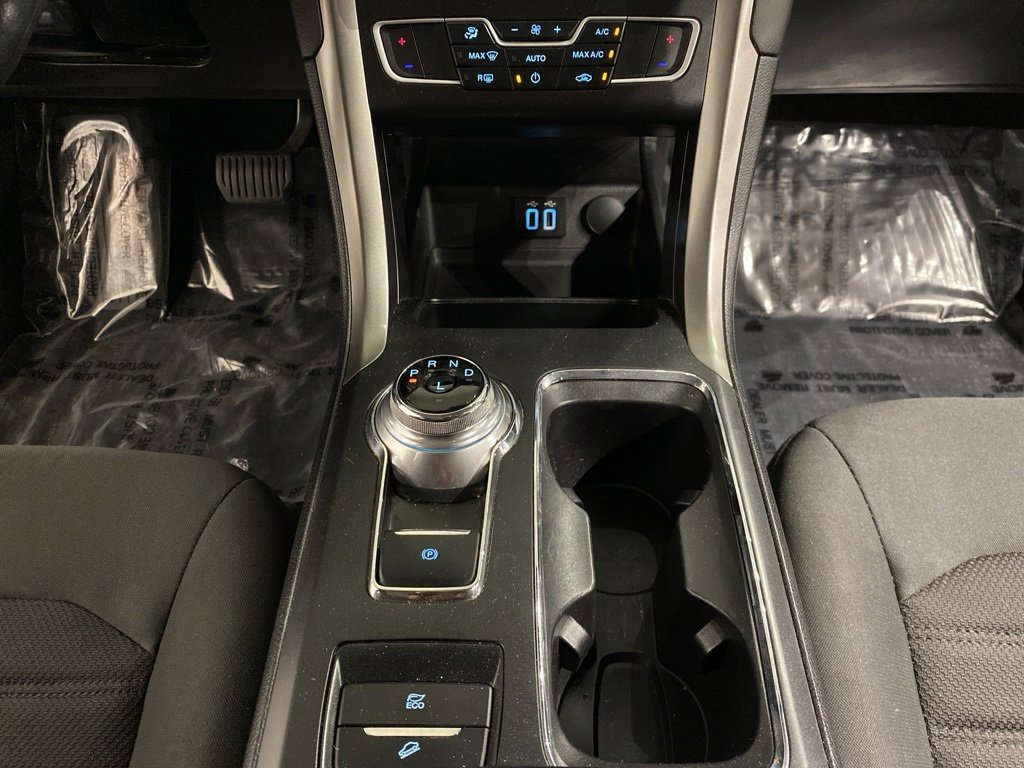 Used 2020 Ford Fusion SE image 14