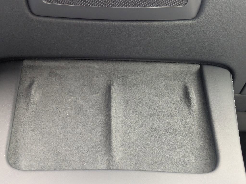 Used 2024 Tesla Model Y Long Range image 30