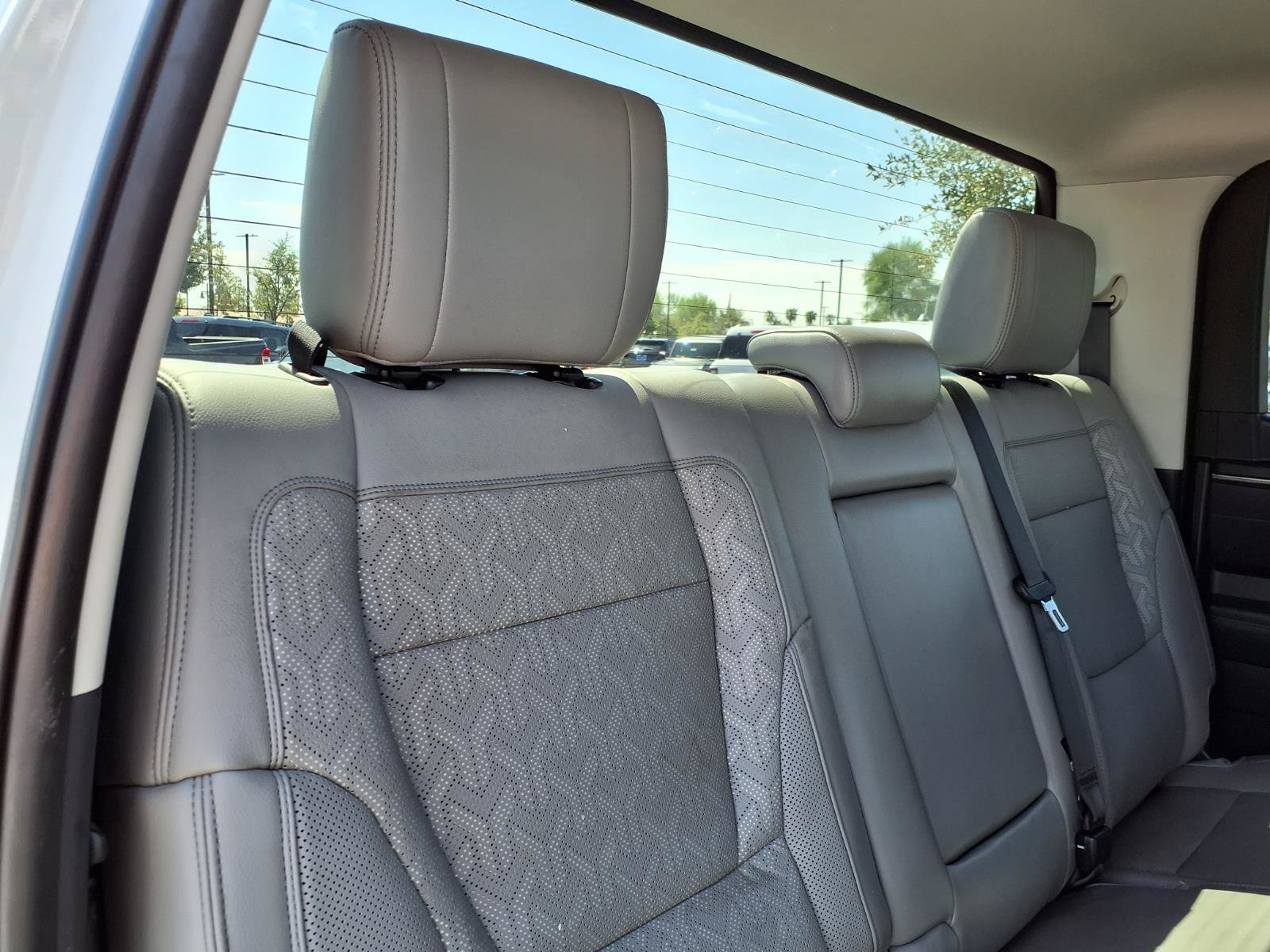 Used 2022 Toyota Tundra SR5 w/ SR5 Premium Package RWD image 15