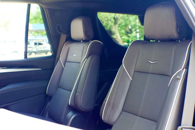 Used 2025 Cadillac Escalade Sport w/ Touring Package AWD/4WD image 40