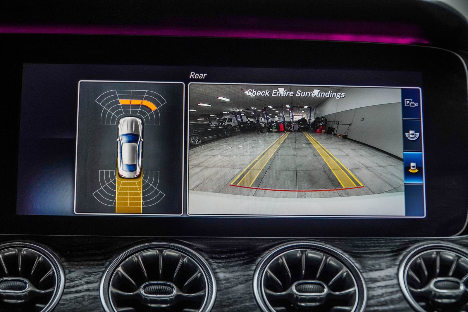 Used 2018 Mercedes-Benz E 400 4MATIC Coupe w/ Premium 2 Package image 32