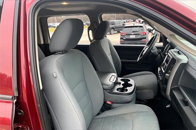 Used 2018 RAM 3500 Tradesman w/ Chrome Appearance Group image 30