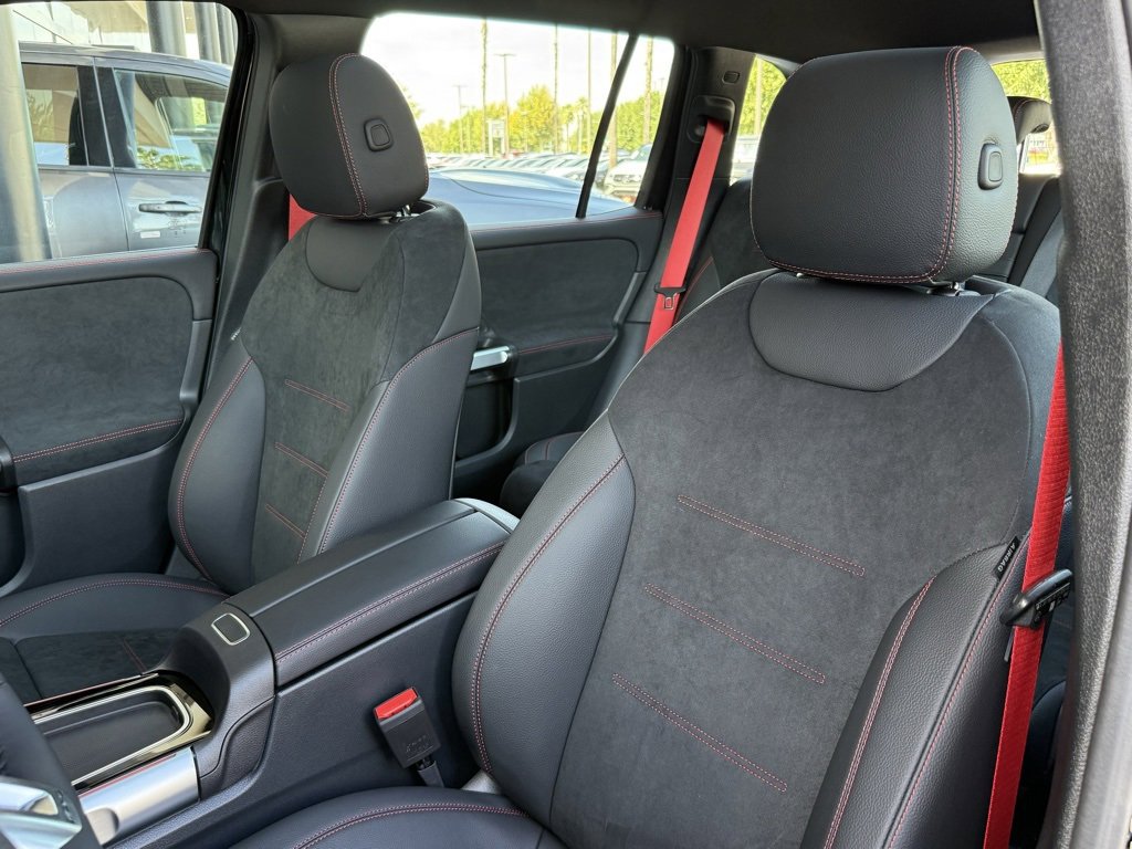 New 2026 Mercedes-Benz GLB 35 AMG 4MATIC image 9